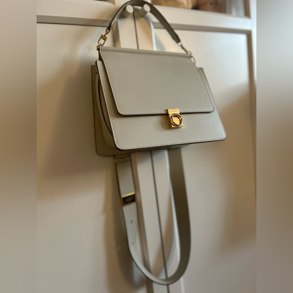 Elegant Cream Shoulder & Crossbody Bag Polene Numero Sept